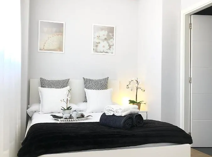 Apto Vistas Mar Y Monte Céntrico Garaje Incluido