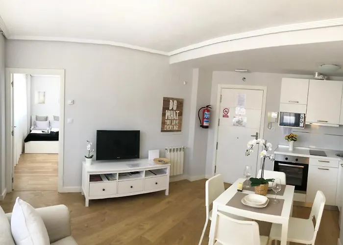 Apto Vistas Mar Y Monte Céntrico Garaje Incluido Castro Urdiales