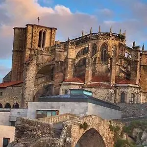 Apto Vistas Mar Y Monte Céntrico Garaje Incluido * Castro Urdiales