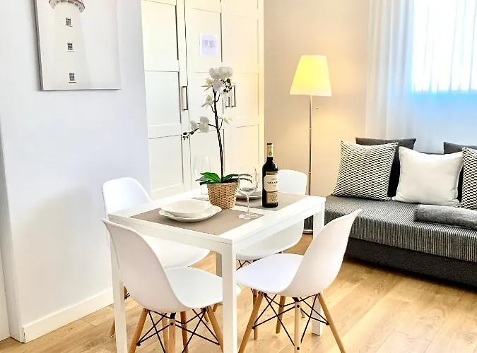 Apto Vistas Mar Y Monte Céntrico Garaje Incluido Appartamento Castro Urdiales